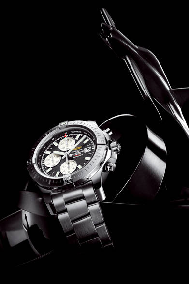 <strong>Colt Chronograph Automatic</strong><br><br>Case: Stainless steel<br>Diameter: 44mm<br>Movement: Self-winding (Cal. 13)<br>Functions: Chronograph (30-minute counter, 12-hour counter), Date display<br>Bracelet: Stainless steel<br>Water resistance: 200m<br>Release: Available now<br>Price: ¥594,000