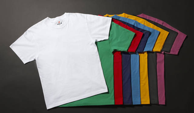 <strong>Hanes</strong><br />"BEEFY T-SHIRT" The tubular body sizing has been changed to a 1-inch pitch, making it easier to find the perfect size to match your style.