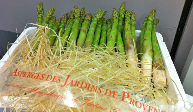 <strong>BEIGE Alain Ducasse Tokyo</strong><br />"Collection Beige" Vol. 1 "Spring Collection" Asparagus grown by Jérôme Galis in the Vaucluse department of Provence, Southern France.