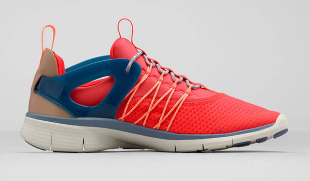 <strong>NIKE SPORTSWEAR</strong><br />Women's Nike Free Virtus
