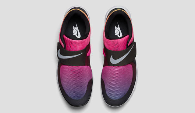 <strong>NIKE SPORTSWEAR</strong><br />Men's Nike Free Sock Dart ¥10,800