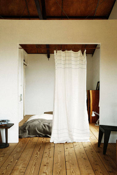 <strong>LAPUAN KANKURIT</strong><br />"KASTE" Washed Linen Blanket