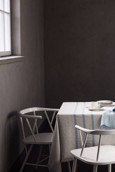 <strong>LAPUAN KANKURIT</strong><br />"USVA" Table Cloth (Blanket)