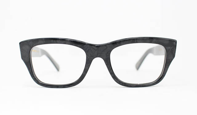 <strong>Continuer</strong><br />Oliver Goldsmith for Continuer "CONSUL-50" (Marble Black) ¥29,160