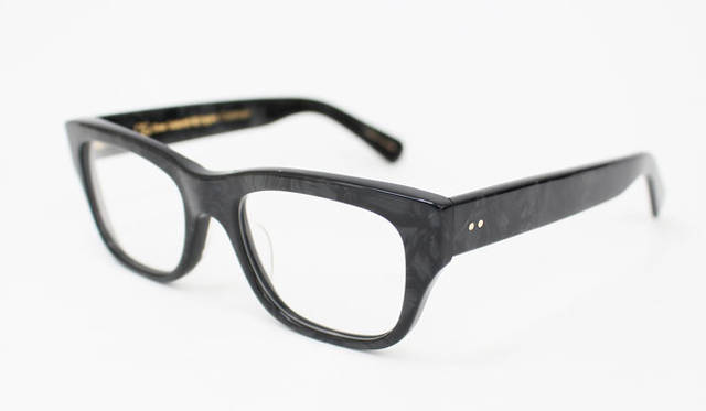 <strong>Continuer</strong><br />Oliver Goldsmith for Continuer "CONSUL-50" (Marble Black) ¥29,160