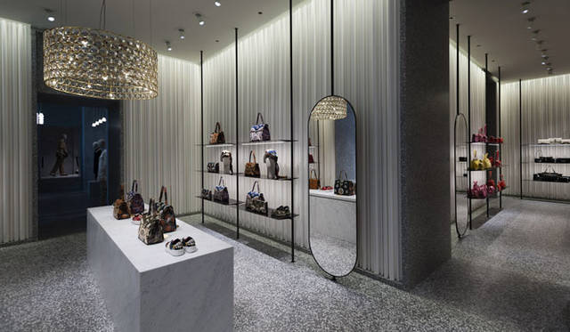 <strong>VALENTINO</strong><br />Valentino Boutique