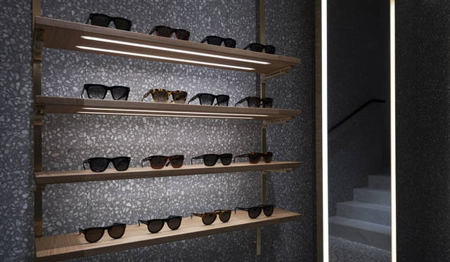 <strong>VALENTINO</strong><br />Valentino Boutique