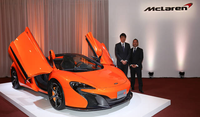 マクラーレンの名取雅裕氏と永三MOTORSのティモシー・チャン会長