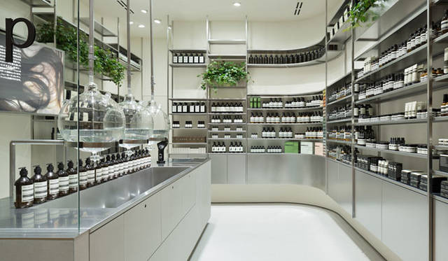 <strong>Aēsop</strong><br />Aesop Tokyo Midtown Store | Photographs by OTA Takumi