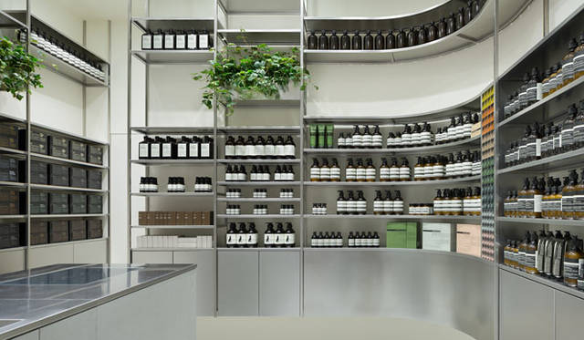 <strong>Aēsop</strong><br />Aesop Tokyo Midtown Store | Photographs by OTA Takumi