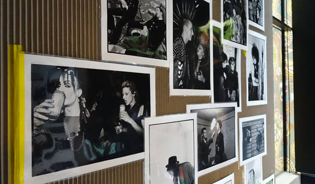 <strong>Pretty Green</strong><br />The Aoyama store is hosting the "London Chasing the Dream by 2 outlaws" photo exhibition by Herbie Yamaguchi × Peter McDonnell.