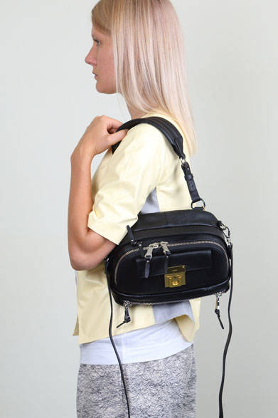<strong>ithelicy</strong><br />"MINIC" (W250×H155×D110mm) ¥49,680
