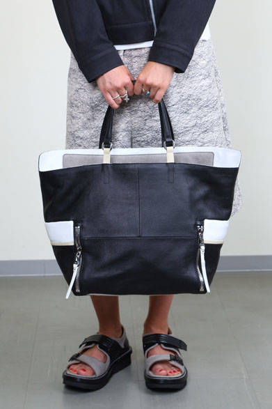 <strong>ithelicy</strong><br />"DAVIDA" (W330×H370×D200mm) ¥54,000