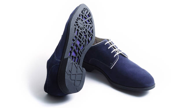 Another pair with the same sole pattern as photo 6.