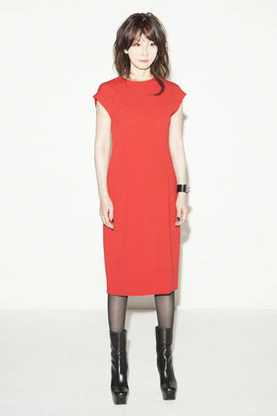 <strong>PEELSLOWLY</strong><br />Spring/Summer 2015 (3rd) Collection<br />Asymmetrical Dress ¥36,720