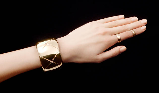 Voluminous cuffs make a statement on their own.