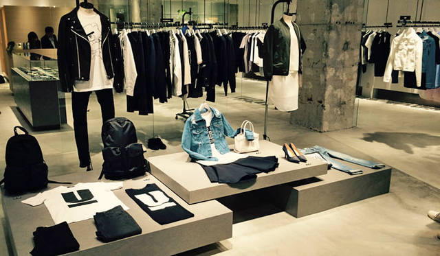 <strong>STUDIOUS｜ステュディオス</strong><br />「STUDIOUS TOKYO」