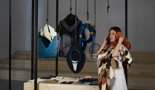 "Hold Me" from "Sense-Wear" has the function of gently muffling external sounds.