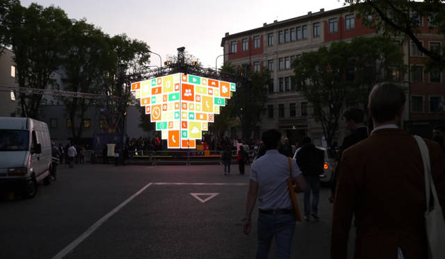 Near "Spazio Lexus Torneria" in the Tortona district, where "LEXUS - A JOURNEY OF THE SENSES" was held, a large display was also set up, adding to the excitement of Milan Design Week.