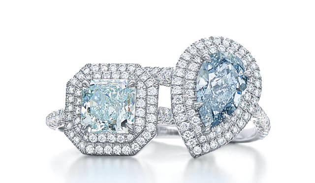 A ring lavishly set with a large blue diamond, reminiscent of the ocean depths © Tiffany & Co.