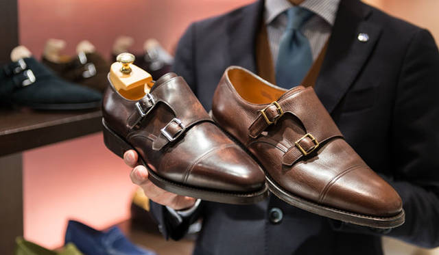 <strong>ISETAN MEN’S</strong><br />John Lobb by Request Fair 2015 | John Lobb "WILLIAM" (Museum Calf on left, Buffalo Calf on right)