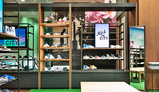 <strong>ISETAN MEN’S｜イセタンメンズ</strong><br />「KICK THE CITY」第2弾　ハワイの朝を想定したコーナー