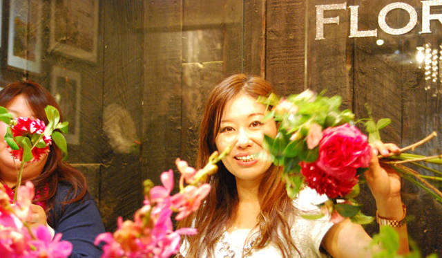 <strong>FLORALUXE</strong><br />2015 Spring Flower & Mother’s Day “Spring Flower Design and Mother’s Day”
