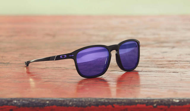 The Asian fit model of Oakley's sunglasses "ENDURO™", released in March this year. ¥17,280