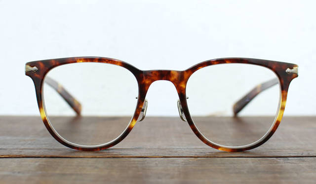 <strong>Continuer</strong><br \/>EVEVAN 7285 5th Collection (Model 727, Color 3010) ¥45,360