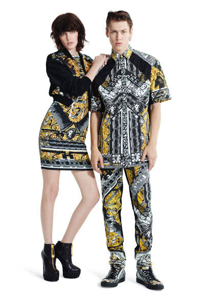 <strong>VERSUS VERSACE｜ヴェルサス ヴェルサーチ</strong><br />2015年春夏コレクション