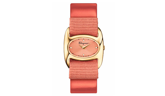 <strong>Vara</strong><br />Case | Gold IP stainless steel<br />Size | 26 x 27mm<br />Movement | Quartz<br />Strap | Leather with grosgrain ribbon<br />Water resistance | 5 bar<br />Release | Scheduled for May<br />Estimated price | ¥168,480<br />
