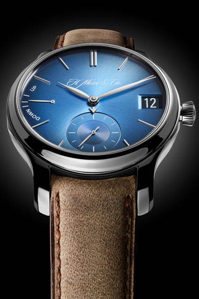 <strong>Endeavour Perpetual Calendar</strong><br />Case | 18k White Gold<br />Diameter | 40.8mm<br />Thickness | 12.9mm<br />Movement | Manual-winding (Cal. HMC 341)<br />Functions | Perpetual calendar (date display at 3 o'clock, month display via central hand, leap year indicator on movement bridges), power reserve indicator<br />Strap | Alligator<br />Water Resistance | Daily water resistance<br />Release | Within 2015<br />Estimated Price | ¥6,912,000<br />