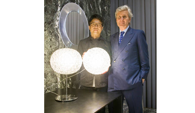Lamp "PLANET" by Tokujin Yoshioka<br> Kartell CEO Claudio Luti and designer Tokujin Yoshioka