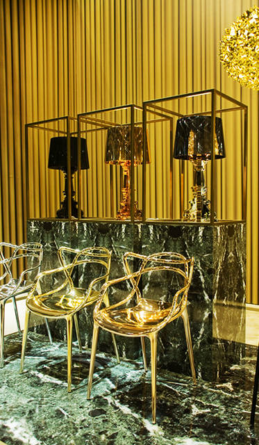 Chair "MASTERS" by Philippe Starck with Eugeni Quitllet, Lamp "BOURGIE" by Ferruccio Laviani