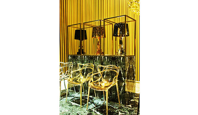 Chair "MASTERS" by Philippe Starck with Eugeni Quitllet, Lamp "BOURGIE" by Ferruccio Laviani