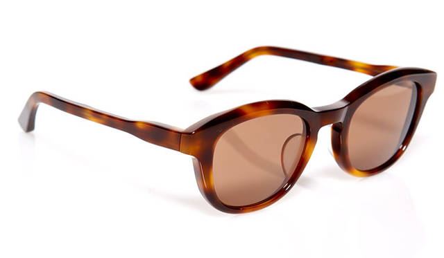 <strong>VONN</strong><br />Spring/Summer 2015 Collection, Model "VITAL" (VN-002), ¥21,600