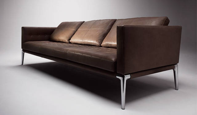 <strong>Cassina ixc.｜カッシーナ・イクスシー</strong><br />張り地「EXCLUSIVE LEATHER（エクスクルーシブレザー）」VOLAGEソファ
