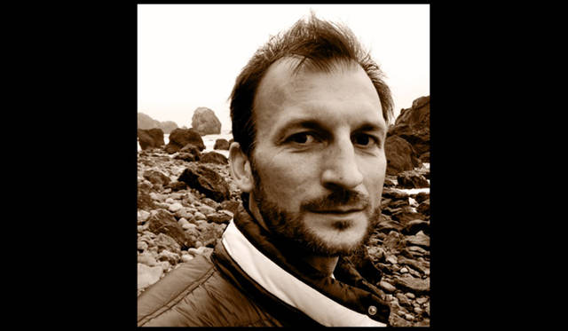 Designer Xavier Delorme will visit Japan for the trunk show.