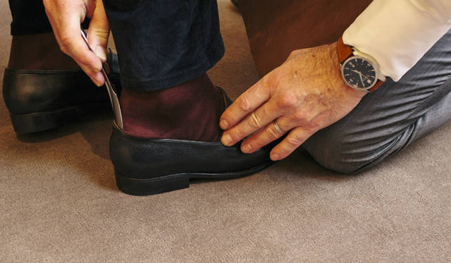 Fitting the finished loafers