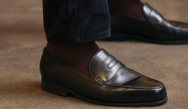 Fitting the finished loafers