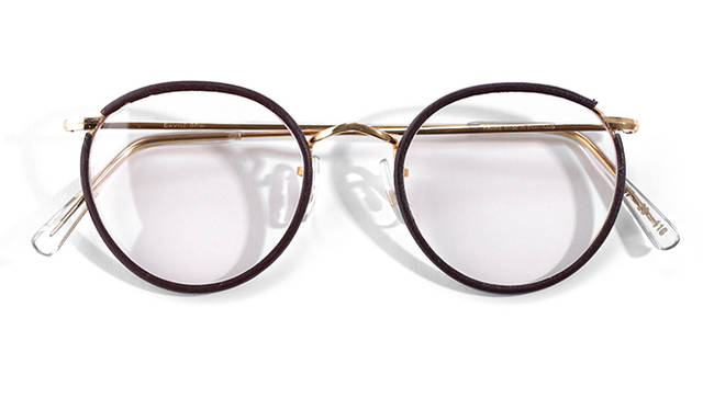 <strong>1970’s Algha Works</strong><br/>Founded in 1932, "Algha Works" was a workshop that exclusively produced glasses distributed under the National Health Service in the UK at the time, making them accessible to the general public. As they were primarily for medical use, they offered a wider range of sizes compared to commercially available glasses today. Made in the UK. Inquire about price (Solakzade Tel. 03-3478-3345)