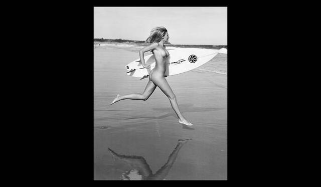 <strong>AXIS GALLERY</strong><br />"AXIS PHOTO MARCHE 2" - Michael Dweck "Sonya, Poles, Montauk, New York, 2002" ©Michael Dweck / Blitz int'l