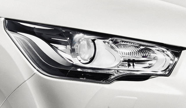 Bi-xenon directional headlights with Xenon Package
