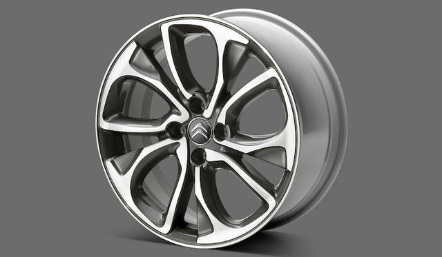 18-inch wheels fitted with the Xenon Package