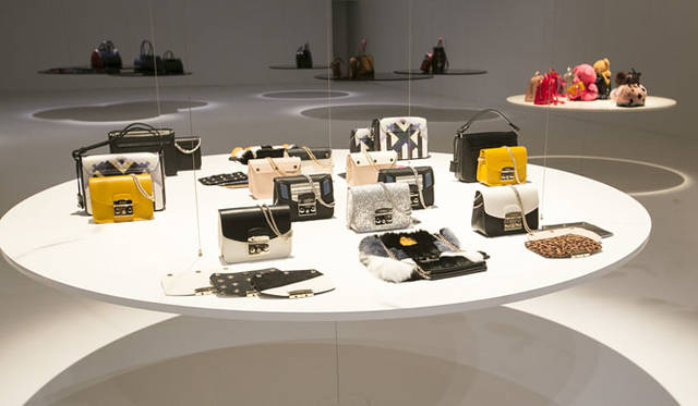 <strong>FURLA</strong><br />2015-16 Autumn/Winter Collection Exhibition - Women's
