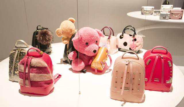 <strong>FURLA</strong><br />2015-16 Autumn/Winter Collection Exhibition - Women's