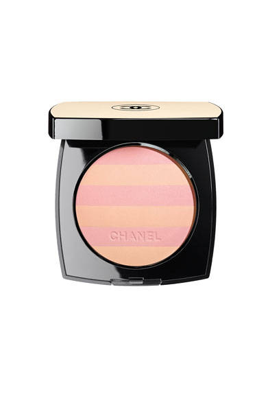 <strong>CHANEL</strong><br />"LES BEIGES" Harmonie Poudre Belle Mine Marine (Face Powder) SPF 15/PA++ No. 01 (Limited Edition) ¥7,128 © CHANEL