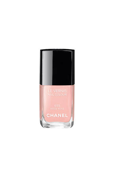 <strong>CHANEL</strong><br />"LES BEIGES" Vernis (Nail Enamel) #655 (Limited Edition) ¥3,240 © CHANEL