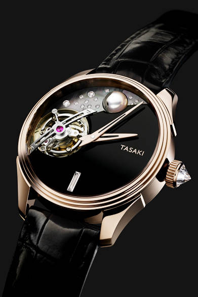 Odessa Tourbillon<br />Case: SAKURA GOLD<br />Movement: Manual-wind<br />Diameter: 43mm<br />Price: ¥29,160,000