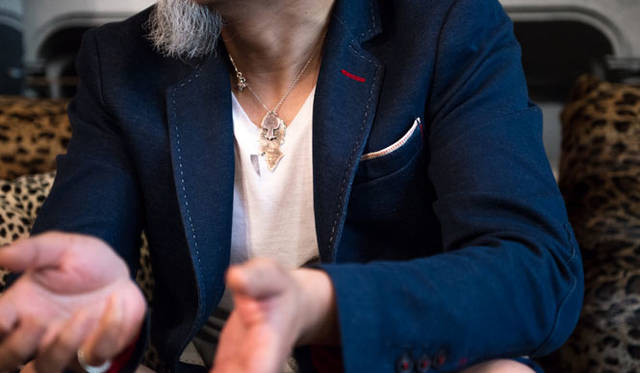 <strong>JAY TSUJIMURA</strong><br />Jewelry designer and craftsman, Jay Tsujimura.